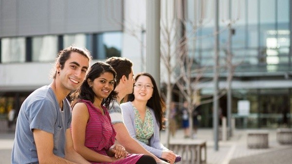 双威大学学费一年多少?含本科与研究生详细费用解析,规划更安心